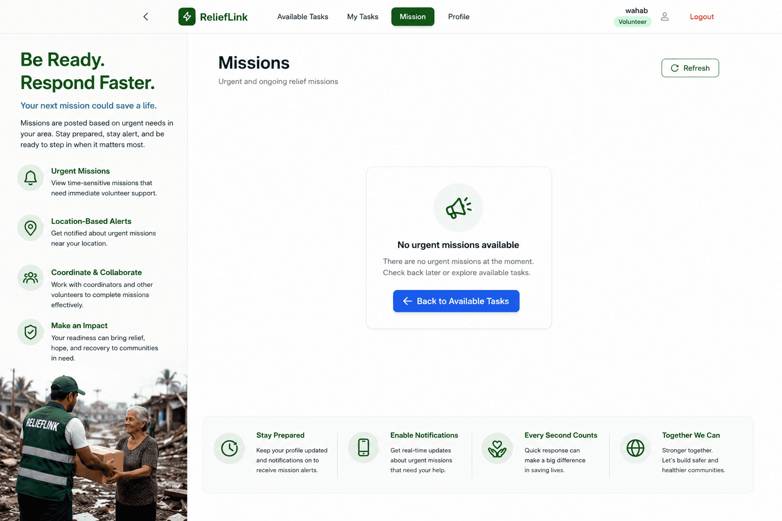 Operational overview with real-time communication channels for responders.